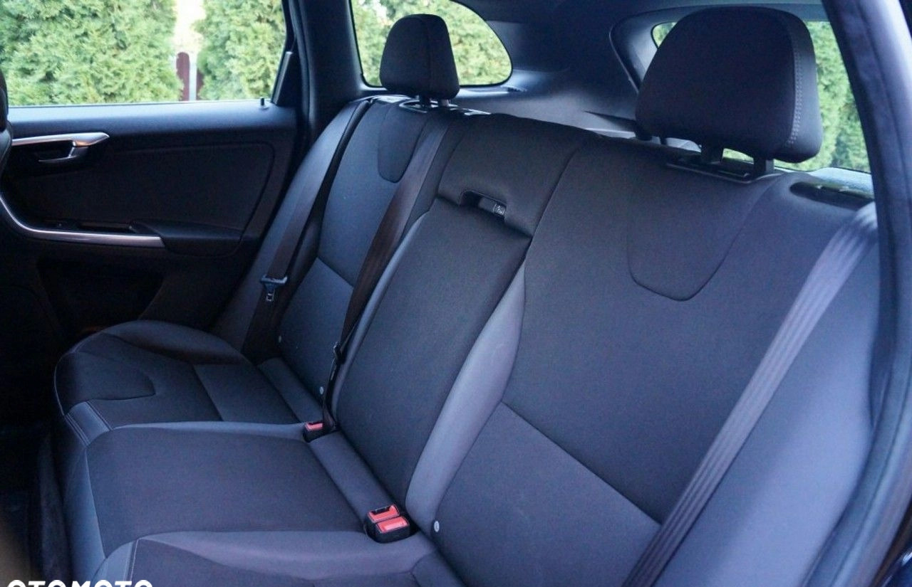 Volvo XC 60 cena 59900 przebieg: 178000, rok produkcji 2014 z Rypin małe 326